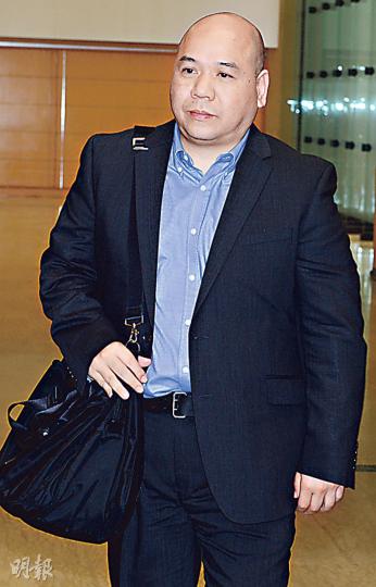 《壹週刊》被霸王追討5.6億港元誹謗賠償,參與採訪的記者稍後將出庭作供。《壹》總編輯李志豪(圖)昨到庭旁聽。(劉焌陶攝) 《壹週刊》被霸王追討5.6億港元誹謗賠償,參與採訪的記者稍後將出庭作供。《壹》總編輯李志豪(圖)昨到庭旁聽。(劉焌陶攝)