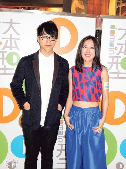 吳業坤(左)與唐詩詠(右)齊齊勸喻煙民戒煙。(攝影/記者:楊安莉)洪永城(攝影/記者:楊安莉) 吳業坤(左)與唐詩詠(右)齊齊勸喻煙民戒煙。(攝影/記者:楊安莉)洪永城(攝影/記者:楊安莉)