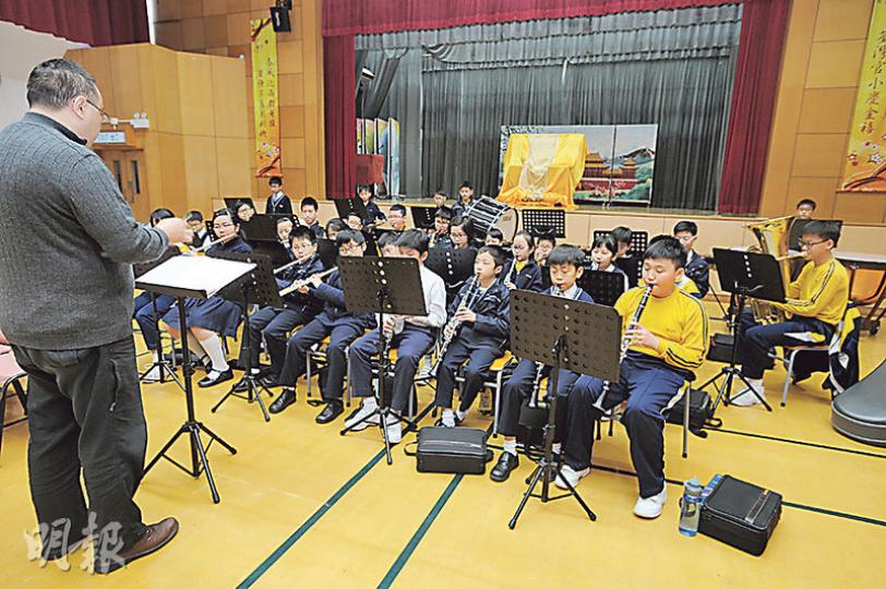 管樂團需經遴選才能參加,由校外指揮帶領。(胡景禧攝) 管樂團需經遴選才能參加,由校外指揮帶領。(胡景禧攝)