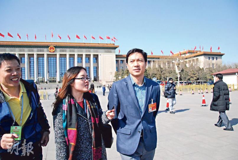 百度董事長李彥宏(右)表示,想回歸A股而不選港股,是因為百度業務在中國,A股上市更方便籌集人民幣資金。(蔡志郁攝) 百度董事長李彥宏(右)表示,想回歸A股而不選港股,是因為百度業務在中國,A股上市更方便籌集人民幣資金。(蔡志郁攝)