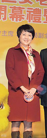 四太表示沒有留意兒子何猷君的感情事。(攝影/記者﹕柯美) 四太表示沒有留意兒子何猷君的感情事。(攝影/記者﹕柯美)