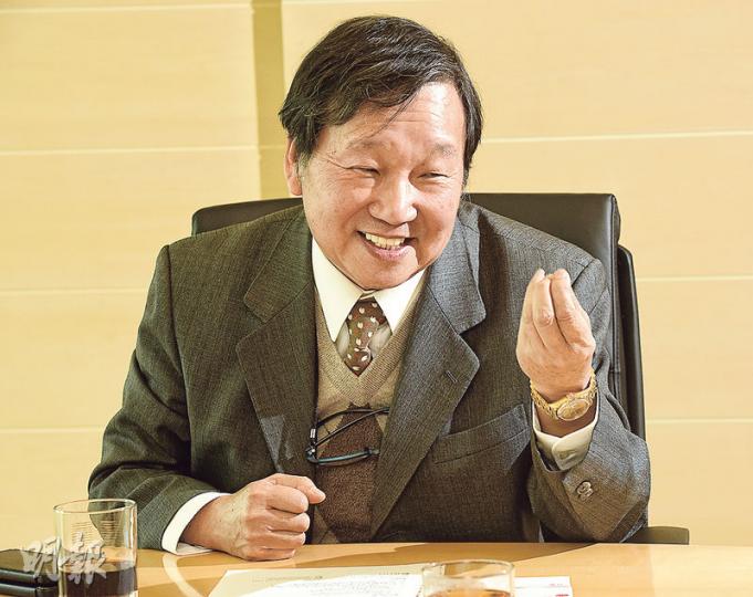 惠記集團主席單偉豹(圖)接受專訪時批評近年港府房屋相關審批部門,工作拖沓,行政繁瑣,變相推高建樓成本。(陳淑安攝) 惠記集團主席單偉豹(圖)接受專訪時批評近年港府房屋相關審批部門,工作拖沓,行政繁瑣,變相推高建樓成本。(陳淑安攝)