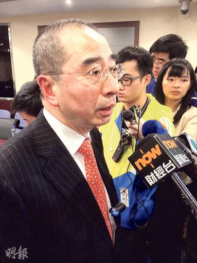 監警會主席郭琳廣(圖)表示,據他了解,投訴警察課將於4至5月完成調查部分佔領行動有關的投訴,並將全面調查報告交監警會審核,但現階段難以估計要多少時間完成所有調查。(張煒明攝) 監警會主席郭琳廣(圖)表示,據他了解,投訴警察課將於4至5月完成調查部分佔領行動有關的投訴,並將全面調查報告交監警會審核,但現階段難以估計要多少時間完成所有調查。(張煒明攝)