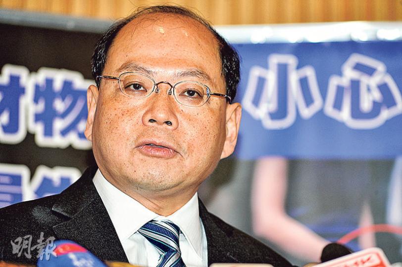 警務處長曾偉雄昨日表示,非常感謝各界對警隊工作的認同,又稱「作為執法部門首長,我的責任就是依法辦事,當我依法辦事時,當然有人同意有人不同意,有人高興有人不高興,這不在我考慮之列」。(葉家豪攝) 警務處長曾偉雄昨日表示,非常感謝各界對警隊工作的認同,又稱「作為執法部門首長,我的責任就是依法辦事,當我依法辦事時,當然有人同意有人不同意,有人高興有人不高興,這不在我考慮之列」。(葉家豪攝)