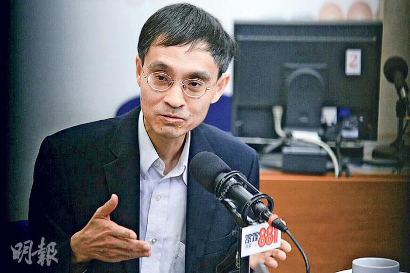 基本法委員會委員陳弘毅昨日說,政改辯論不一定由官員上陣,可以由建制派領導人物做代表,甚至有意參選特首的人士,與泛民辯論。(黃志東攝) 基本法委員會委員陳弘毅昨日說,政改辯論不一定由官員上陣,可以由建制派領導人物做代表,甚至有意參選特首的人士,與泛民辯論。(黃志東攝)