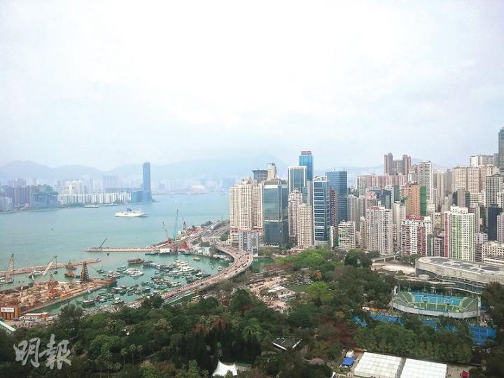Q房網預計最快5月正式營業,較早時已向華置租用銅鑼灣皇室堡約8000方呎望海景樓面作為總部。(林可為攝) Q房網預計最快5月正式營業,較早時已向華置租用銅鑼灣皇室堡約8000方呎望海景樓面作為總部。(林可為攝)