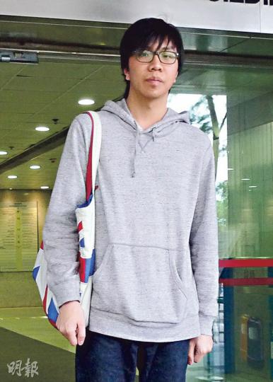 陳梓進(圖)猜測控方欲取得其感化報告,以得知他的其他個人資料。本案之後,他暫未有因其他活動而被拘捕或檢控。(何偉畧攝) 陳梓進(圖)猜測控方欲取得其感化報告,以得知他的其他個人資料。本案之後,他暫未有因其他活動而被拘捕或檢控。(何偉畧攝)
