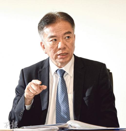 新任積金局主席黃友嘉強調，他在處理對冲機制的問題上，不會偏袒任何一方的利益。（陳淑安攝）