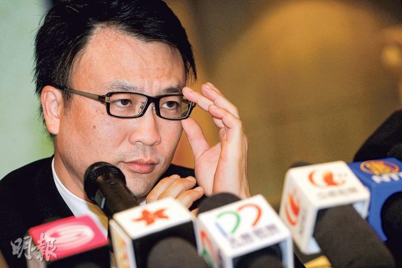 曾與亞視簽署買賣條款的「AID Group Limited」股東、匯友資本首席合伙人胡景邵（圖）表示，由於條款達成的先決條件是亞視獲得續牌，遂暫時不會向亞視注資，但會考慮在「無牌、有頻譜」下，會否有其他方式可讓亞視繼續營運及播放，希望在4月內有最後決定。（李紹昌攝）