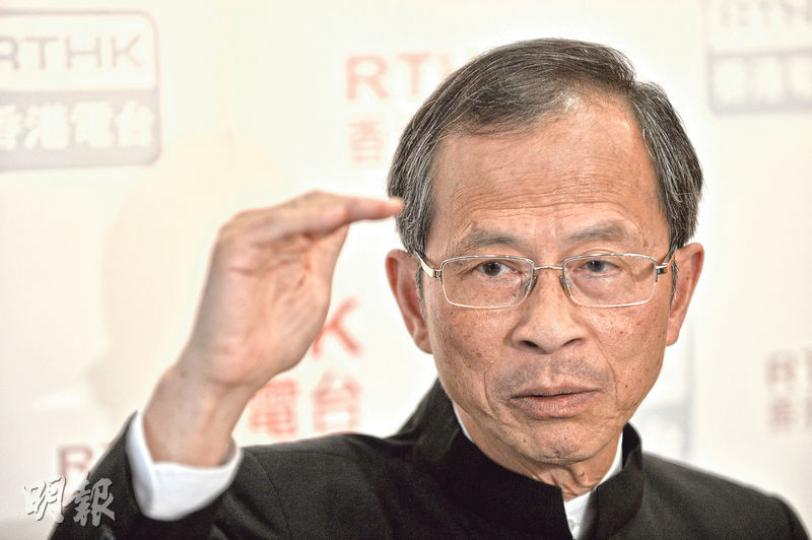 立法會主席曾鈺成昨日接受港台節目《議事論事》訪問，認為按當下形勢，政改通過的機會是零。（余俊亮攝）