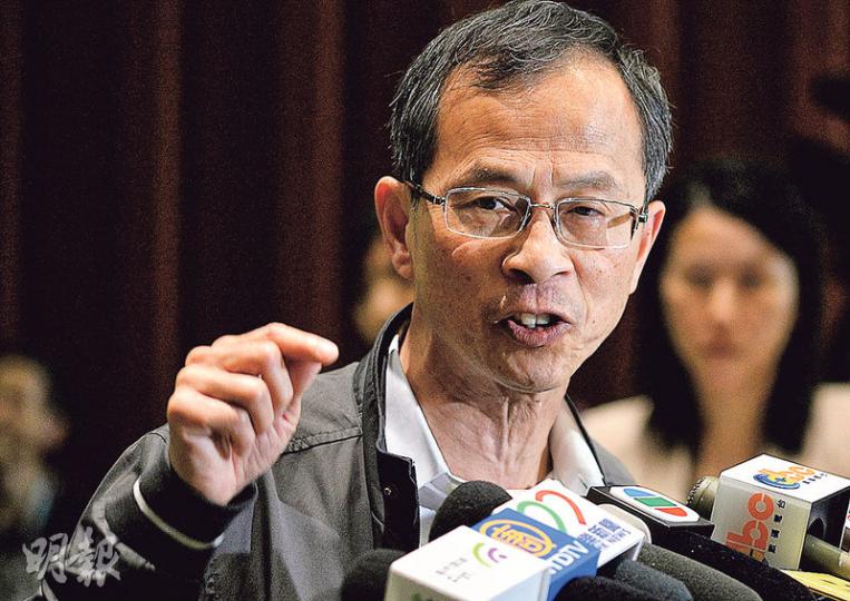 立法會主席曾鈺成稱,有非立法會議員的「泛民主派核心人物」向他說,若「某某泛民」在2017年特首選舉制度下有機會出選,政改「唔係無得諗」。(葉家豪攝) 立法會主席曾鈺成稱,有非立法會議員的「泛民主派核心人物」向他說,若「某某泛民」在2017年特首選舉制度下有機會出選,政改「唔係無得諗」。(葉家豪攝)
