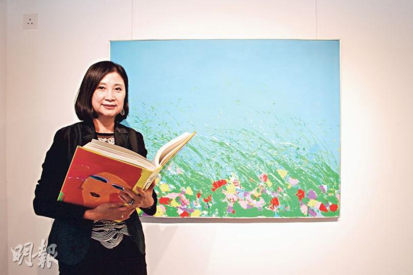 季豐軒畫廊創辦人及策展人季玉年小姐,她在1991年辭去國際銀行及保險亞太區總經理,投身藝術界,創辦季豐軒畫廊。(李寶瑜攝) 季豐軒畫廊創辦人及策展人季玉年小姐,她在1991年辭去國際銀行及保險亞太區總經理,投身藝術界,創辦季豐軒畫廊。(李寶瑜攝)