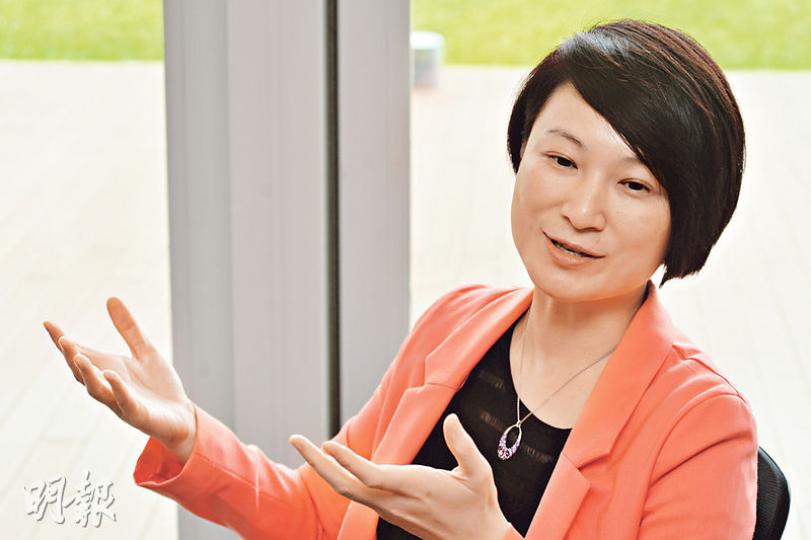 記者問,若公民黨主席余若薇、前律政司長黃仁龍、運房局長張炳良參選特首,民建聯能否在當中找到支持的人?民建聯主席李慧琼(圖)稱「有、絕對有」,但拒絕詳評,「我想我不會再說人名」。(葉家豪攝) 記者問,若公民黨主席余若薇、前律政司長黃仁龍、運房局長張炳良參選特首,民建聯能否在當中找到支持的人?民建聯主席李慧琼(圖)稱「有、絕對有」,但拒絕詳評,「我想我不會再說人名」。(葉家豪攝)