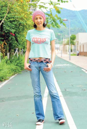 母親節雖然女兒未伴在身邊,吳綺莉有信心母女問題可以解決,她跟卓林也要學習獨立。(攝影:鍾偉茵)吳綺莉要重整生活,連衣著打扮要加多色彩,笑容也多了!(攝影:鍾偉茵) 母親節雖然女兒未伴在身邊,吳綺莉有信心母女問題可以解決,她跟卓林也要學習獨立。(攝影:鍾偉茵)吳綺莉要重整生活,連衣著打扮要加多色彩,笑容也多了!(攝影:鍾偉茵)