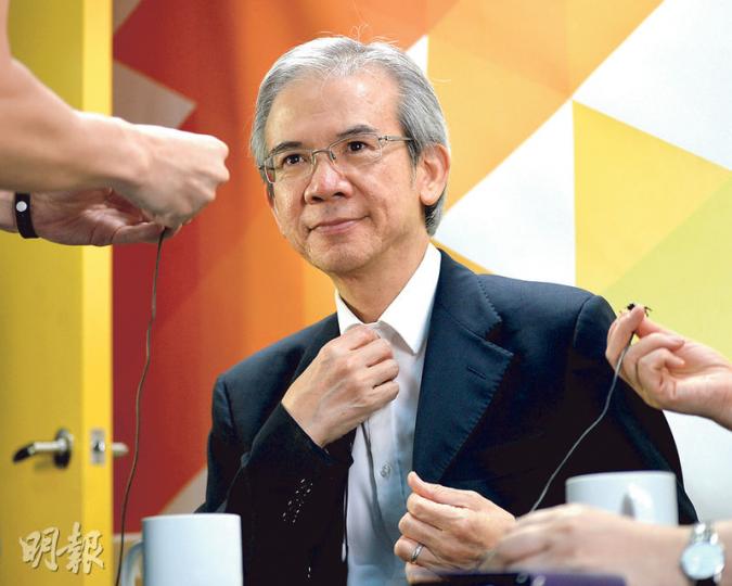 行會召集人林煥光認為,官員落區游說政改的做法值得鼓勵,不應因支持政改比率下跌便全面偃旗息鼓。 (葉家豪攝) 行會召集人林煥光認為,官員落區游說政改的做法值得鼓勵,不應因支持政改比率下跌便全面偃旗息鼓。 (葉家豪攝)