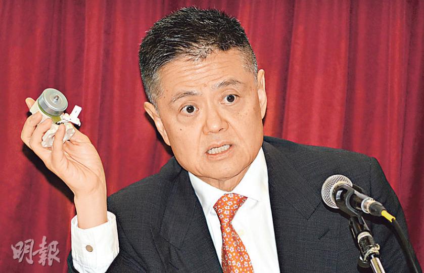 德昌電機主席及行政總裁汪穗中(圖)稱,公司於歐洲設廠房,在當地採購及銷售,正好避免歐元貶值帶來的匯兌風險。(葉家豪攝) 德昌電機主席及行政總裁汪穗中(圖)稱,公司於歐洲設廠房,在當地採購及銷售,正好避免歐元貶值帶來的匯兌風險。(葉家豪攝)