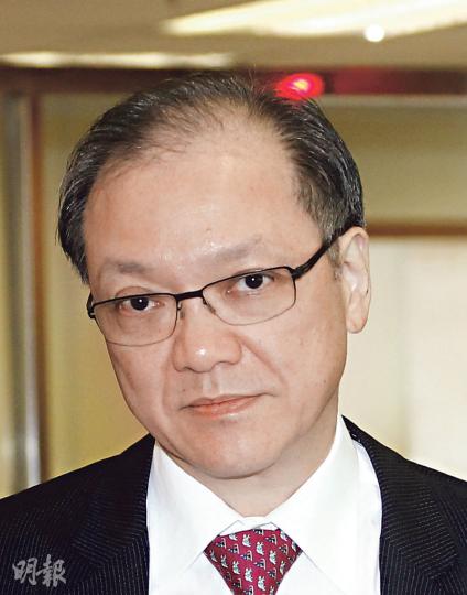 麻醉科醫生張啟旋(圖)涉不適當觸摸兩名產婦胸部等8項專業失德。(郭慶輝攝)聖保祿醫院護士陳曉玲(譯音)昨出席醫務聆訊作供。(郭慶輝攝) 麻醉科醫生張啟旋(圖)涉不適當觸摸兩名產婦胸部等8項專業失德。(郭慶輝攝)聖保祿醫院護士陳曉玲(譯音)昨出席醫務聆訊作供。(郭慶輝攝)