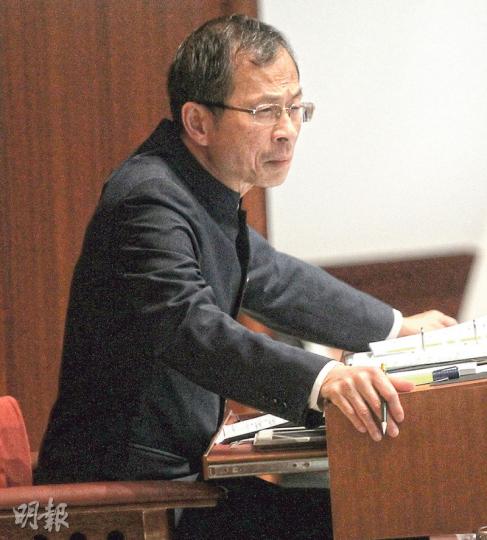 噚日立法會多次因為人數唔夠令表決進度緩慢,主席曾鈺成提醒議員唔好再浪費時間,要考慮自己嘅公眾形象。(李紹昌攝)
噚日立法會多次因為人數唔夠令表決進度緩慢,主席曾鈺成提醒議員唔好再浪費時間,要考慮自己嘅公眾形象。(李紹昌攝)