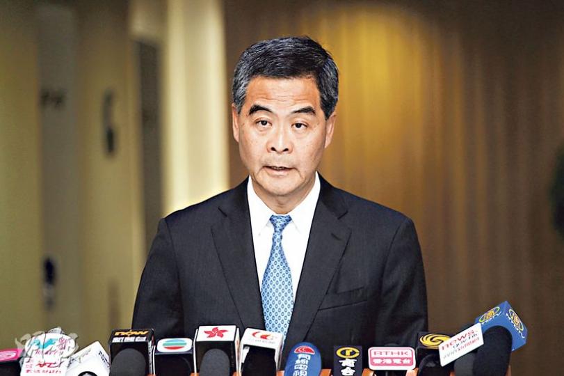 特首梁振英（圖）昨日召開行政會議前見記者，強調政改表決後《基本法》條文仍然有效，特首產生辦法可按五部曲修改，不存在通過政改方案後，便以後都不可以改。（李紹昌攝）