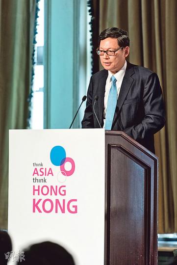 金管局總裁陳德霖在加拿大接受訪問時表示,香港無論在法制及稅制上,對任何銀行來說,都是很有吸引力及競爭力的金融中心。(廖毅然攝) 金管局總裁陳德霖在加拿大接受訪問時表示,香港無論在法制及稅制上,對任何銀行來說,都是很有吸引力及競爭力的金融中心。(廖毅然攝)