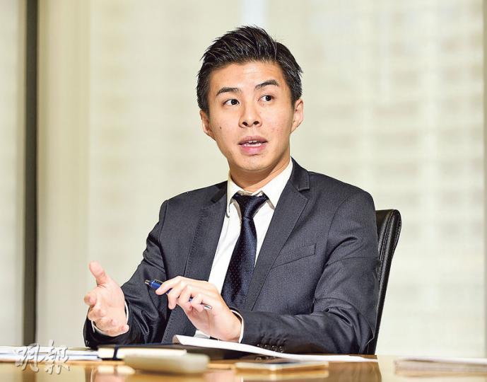 盛寶金融董事兼機構業務主管唐健聰(圖)表示,英鎊短期有機會高見1.55水平,若回落到1.525至1.520將是入市好機會。(陳淑安攝) 盛寶金融董事兼機構業務主管唐健聰(圖)表示,英鎊短期有機會高見1.55水平,若回落到1.525至1.520將是入市好機會。(陳淑安攝)