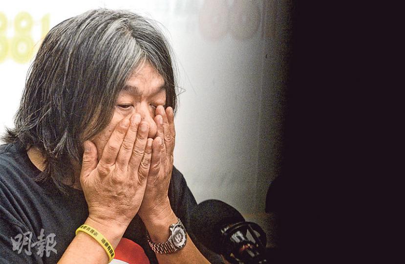 社民連立法會議員梁國雄（圖）昨早在商台節目《在晴朗的一天出發》再次交代中間人「買票」一事，說毋須就虛構金額一事道歉，稱說出有關金額只是比喻。廉政公署發聲明指以公眾利益作考慮，正就有關事件展開調查。（劉焌陶攝）