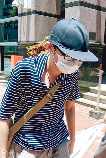 辯方指被告區溢傑（圖）被捕後，在警署內5名重案組警員揑其下體及被迫坐「無影櫈」，迫使區認罪、交出社交網站帳號及密碼。（張梓鈴攝）