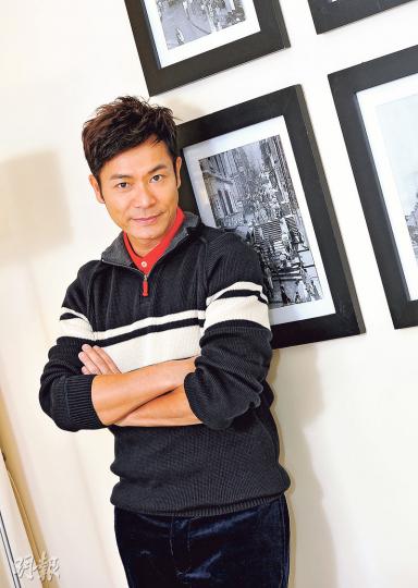 郭晉安在演藝圈28年,曾一夜成名,但不知怎進步,又試過演傻仔演到有樽頸位,但他相信自己仍有進步空間,所以積極裝備、等待時機,三屆視帝也證明了「我心裏的一團火,並非得把口講」。(攝影:鍾偉茵)安仔直言現今的觀眾具有很強的判批性,電視人要群策群力與振作才能應對。(攝影:鍾偉茵) 郭晉安在演藝圈28年,曾一夜成名,但不知怎進步,又試過演傻仔演到有樽頸位,但他相信自己仍有進步空間,所以積極裝備、等待時機,三屆視帝也證明了「我心裏的一團火,並非得把口講」。(攝影:鍾偉茵)安仔直言現今的觀眾具有很強的判批性,電視人要群策群力與振作才能應對。(攝影:鍾偉茵)