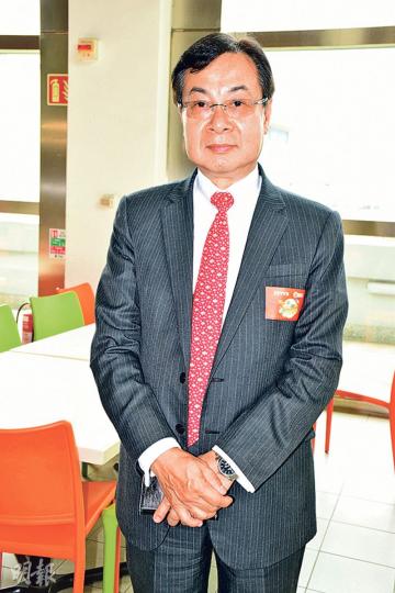 無綫助理總經理區偉林指外闖發展,不代表不再回來TVB。(攝影:梁迺楠)黃翠如騷長腿,輕易成為鏡頭焦點。(攝影:梁迺楠)Joe Junior(左起)、胡楓及曾江宣傳《四個小生去旅行》,獨欠了謝賢。(攝影:梁迺楠)陳豪(左)與田蕊妮(右)早前分別都是結婚周年,各自跟另一半慶祝。(攝影:梁迺楠) 無綫助理總經理區偉林指外闖發展,不代表不再回來TVB。(攝影:梁迺楠)黃翠如騷長腿,輕易成為鏡頭焦點。(攝影:梁迺楠)Joe Junior(左起)、胡楓及曾江宣傳《四個小生去旅行》,獨欠了謝賢。(攝影:梁迺楠)陳豪(左)與田蕊妮(右)早前分別都是結婚周年,各自跟另一半慶祝。(攝影:梁迺楠)