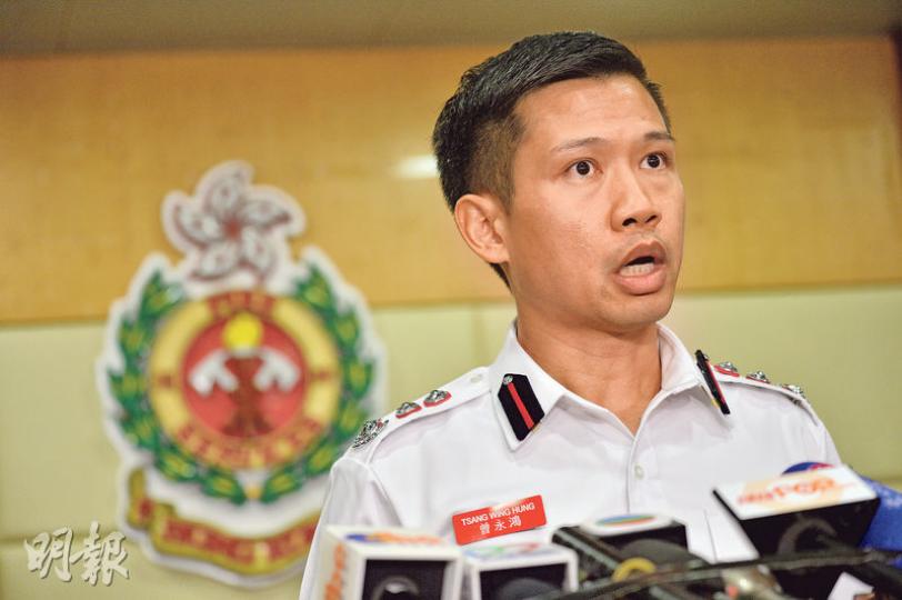 署理副消防總長曾永鴻表示,非常關注台灣八仙樂園爆炸事件,對於本港活動應否禁用粉塵,現階段仍在評估。(蘇智鑫攝) 署理副消防總長曾永鴻表示,非常關注台灣八仙樂園爆炸事件,對於本港活動應否禁用粉塵,現階段仍在評估。(蘇智鑫攝)