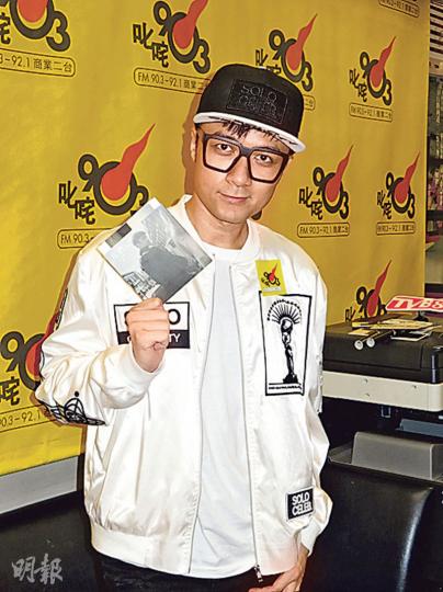 基仔自爆與太太Lorraine到巴黎過二人世界,趁機努力造人。(攝影/記者﹕楊安莉) 基仔自爆與太太Lorraine到巴黎過二人世界,趁機努力造人。(攝影/記者﹕楊安莉)