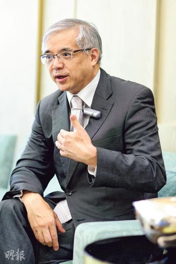 永泰陳玉成認為，儘管內地股市波動，兼且希債危機升溫，但在內地整體經濟仍保持較高增長率、低息環境持續下，下半年豪宅樓價仍可升近一成。（黃志東攝）