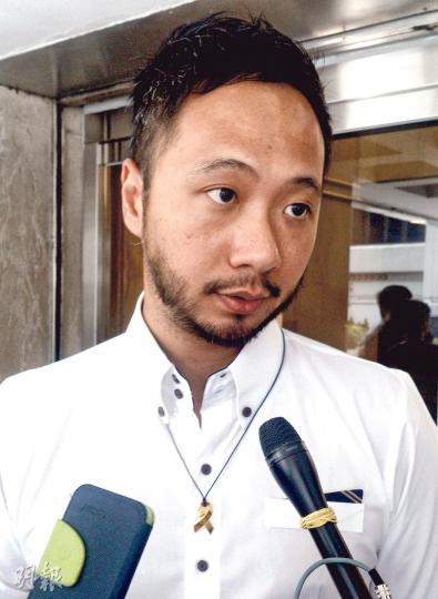 曾健超批評事發至今逾9個月，律政司仍未提出檢控，今次獲批司法覆核許可只是「一小步」，稱不知道要再走多少步才可以看到公義。（謝美琳攝）