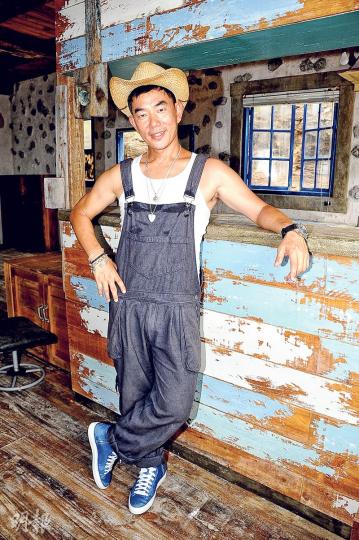 小齊首次擔任導演工作，他承認辛苦，但很享受整個過程。（攝影/記者﹕楊安莉、鍾偉茵）任賢齊（中）宣傳新片之餘，又落力介紹澎湖這個地方，難怪成為當地的「榮譽縣民」。（攝影/記者﹕楊安莉、鍾偉茵）小齊（右二）彈結他跟演員們即興合唱送上驚喜。（攝影/記者﹕楊安莉、鍾偉茵）