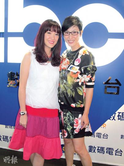 向海嵐(左)與陳法蓉(右)兩位選美冠軍,各有各搶鏡。(攝影鎅O者:柯美) 向海嵐(左)與陳法蓉(右)兩位選美冠軍,各有各搶鏡。(攝影鎅O者:柯美)