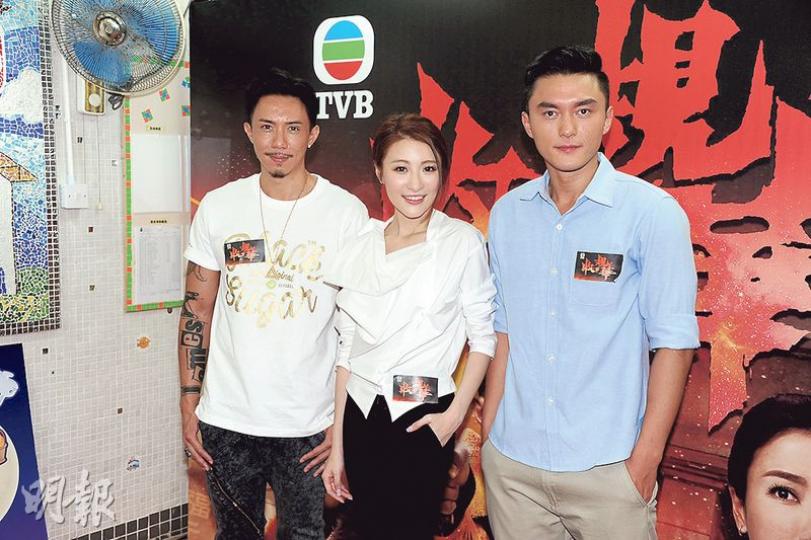 張繼聰、林夏薇及楊明昨日到老人院探訪。(攝影﹕陳釗) 張繼聰、林夏薇及楊明昨日到老人院探訪。(攝影﹕陳釗)