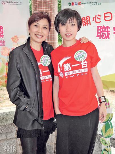 麥潔文表示跟女兒天天感情很好,兩母女經常一齊食一齊瞓。(攝影鎅O者:孫慧莊、梁榮達)張智霖表示跟兒子相處如朋友般,但魔童試過在5、6歲時因不尊敬外婆,結果被他「藤條燜豬肉」。(攝影鎅O者:孫慧莊、梁榮達)林嘉欣覺得大人應該教小朋友如何處理負面情緒。(攝影鎅O者:孫慧莊、梁榮達) 麥潔文表示跟女兒天天感情很好,兩母女經常一齊食一齊瞓。(攝影鎅O者:孫慧莊、梁榮達)張智霖表示跟兒子相處如朋友般,但魔童試過在5、6歲時因不尊敬外婆,結果被他「藤條燜豬肉」。(攝影鎅O者:孫慧莊、梁榮達)林嘉欣覺得大人應該教小朋友如何處理負面情緒。(攝影鎅O者:孫慧莊、梁榮達)