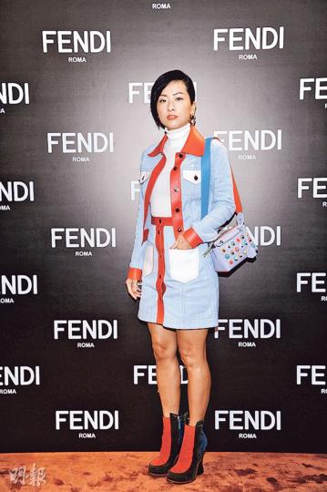 徐濠縈表示留港過聖誕。(攝影鎅O者﹕柯美)馬詩慧、王敏德夫婦昨晚拍拖出席活動。(攝影鎅O者﹕柯美) 徐濠縈表示留港過聖誕。(攝影鎅O者﹕柯美)馬詩慧、王敏德夫婦昨晚拍拖出席活動。(攝影鎅O者﹕柯美)
