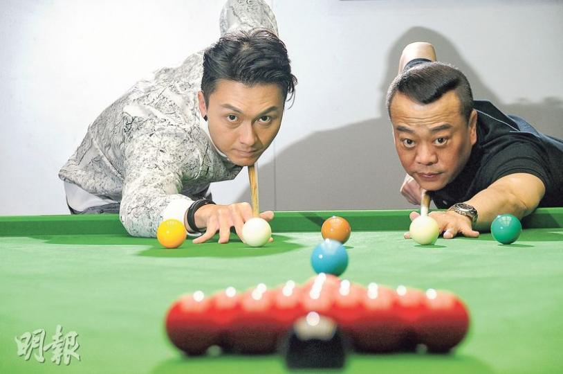 Bobby(右)大讚王浩信宜古宜今,再加以琢磨、修練就更好,而王浩信就大讚Bobby轉數超級快。(攝影:孫華中)王浩信囡囡王靖喬高唱﹕「太陽Bobby!太陽Bobby!去咗邊!去咗邊!」這條短片令Bobby開心high爆。(攝影:孫華中) Bobby(右)大讚王浩信宜古宜今,再加以琢磨、修練就更好,而王浩信就大讚Bobby轉數超級快。(攝影:孫華中)王浩信囡囡王靖喬高唱﹕「太陽Bobby!太陽Bobby!去咗邊!去咗邊!」這條短片令Bobby開心high爆。(攝影:孫華中)