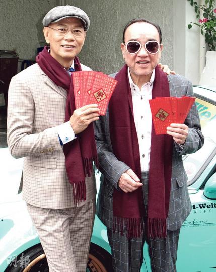 羅家英(左)與盧海鵬以大亨Look拍賀年歌MV。(攝影鎅O者:鍾一虹) 羅家英(左)與盧海鵬以大亨Look拍賀年歌MV。(攝影鎅O者:鍾一虹)