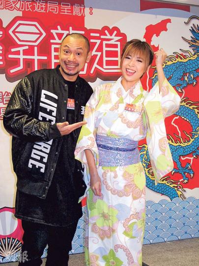 金剛、張秀文早前赴日本拍攝無綫節目《進擊昇龍道》,兩人都趁機瘋狂購物。(攝影鎅O者:鍾一虹) 金剛、張秀文早前赴日本拍攝無綫節目《進擊昇龍道》,兩人都趁機瘋狂購物。(攝影鎅O者:鍾一虹)