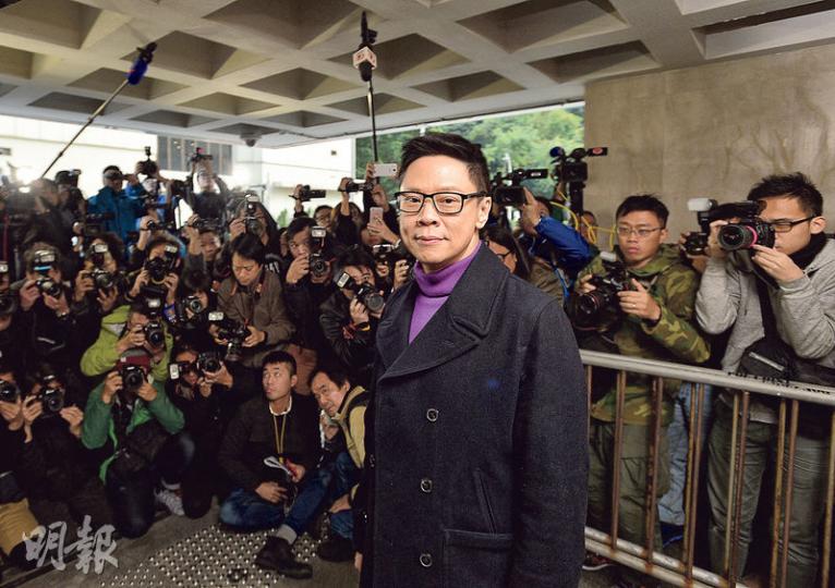 陳志雲到法庭聽判決,吸引大批傳媒採訪。(鄧宗弘攝) 陳志雲到法庭聽判決,吸引大批傳媒採訪。(鄧宗弘攝)