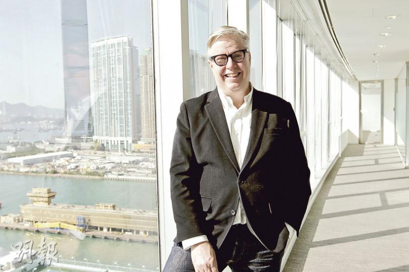 M+博物館行政總監李立偉(Lars Nittve)接受本報專訪,首次提到離任非關健康問題,又指帶政治意味的藝術品,只要有重要性,即使再「麻煩」(trouble)亦應爭取保留。(郭慶輝攝) M+博物館行政總監李立偉(Lars Nittve)接受本報專訪,首次提到離任非關健康問題,又指帶政治意味的藝術品,只要有重要性,即使再「麻煩」(trouble)亦應爭取保留。(郭慶輝攝)