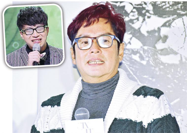阿倫的眼鏡忽然滿佈霧氣,似足坤哥(小圖)攞獎時爆喊令眼鏡起霧的模樣。(攝影:梁迺楠)李幸倪(左)正式簽約環球唱片公司,阿倫送上金牌,寓意她在短期內「跑出」。(攝影:梁迺楠) 阿倫的眼鏡忽然滿佈霧氣,似足坤哥(小圖)攞獎時爆喊令眼鏡起霧的模樣。(攝影:梁迺楠)李幸倪(左)正式簽約環球唱片公司,阿倫送上金牌,寓意她在短期內「跑出」。(攝影:梁迺楠)