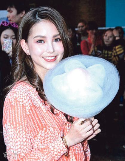 昆凌認為婚後要有當媽媽和老婆的樣子。(微博圖片) 昆凌認為婚後要有當媽媽和老婆的樣子。(微博圖片)