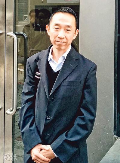 被告倪世濤在庭外強調自己沒有令人煩擾的意圖,但為及早了結事件,遂向裁判官承認犯錯。(植敏欣攝) 被告倪世濤在庭外強調自己沒有令人煩擾的意圖,但為及早了結事件,遂向裁判官承認犯錯。(植敏欣攝)