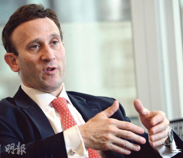 貝萊德孔睿思表示，他相信中資股今年表現將跑輸美、歐、日股市，但他認為服務業相關的中資股仍存在中長線投資機會。（劉竣陶攝）