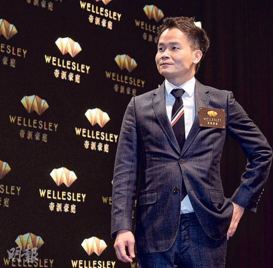 恒地營業（一）部總經理林達民（圖）以「超豪豪宅超筍價」形容是次定價，料下一張價單有較大的加幅，預計最少約一成。（劉焌陶攝）