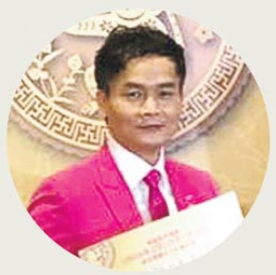 恒地營業(一)部總經理林達民昨出席傳媒午宴,除公布旗下5個項目推出新春優惠外,亦公布2016年賣樓大計。(林尚民攝) 恒地營業(一)部總經理林達民昨出席傳媒午宴,除公布旗下5個項目推出新春優惠外,亦公布2016年賣樓大計。(林尚民攝)