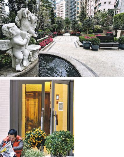 囍匯5樓的公共空間每日朝八晚九開放予公眾,該空間仿歐陸花園設計,內裏放置不少雕像如小天使等(上圖)。記者昨欲到公共空間觀察時,發現囍匯地面的商場內未見有特別標示5樓有公共空間,向職員查詢後,才知道可透過地面指定的一部升降機(左圖)前往。(馮凱鍵攝) 囍匯5樓的公共空間每日朝八晚九開放予公眾,該空間仿歐陸花園設計,內裏放置不少雕像如小天使等(上圖)。記者昨欲到公共空間觀察時,發現囍匯地面的商場內未見有特別標示5樓有公共空間,向職員查詢後,才知道可透過地面指定的一部升降機(左圖)前往。(馮凱鍵攝)